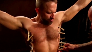 DaddysBondageBoys.com: Soldier guy Jaden clothespins