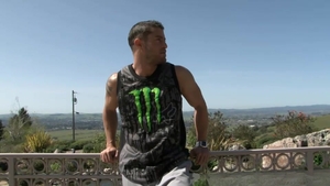 Cody Cummings: Cody's Golden Sun-kissed Handjob Experience